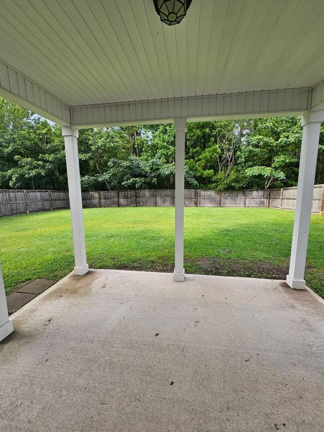 Building Photo - 4 Bedroom Home in Jacksonville