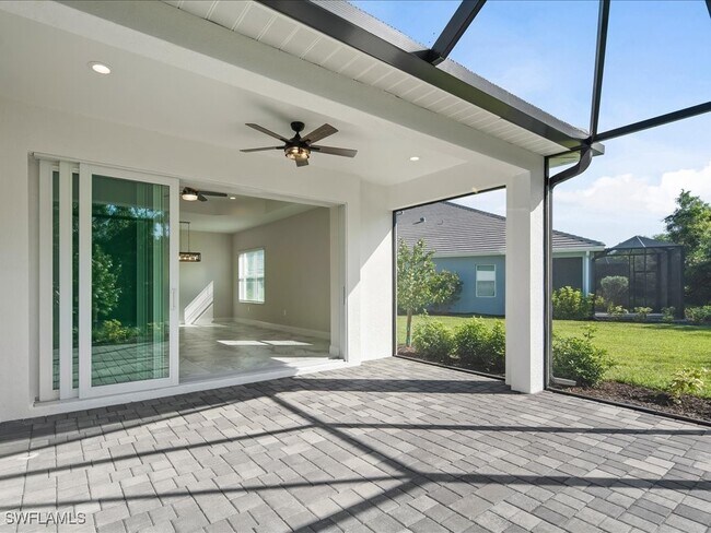 Building Photo - 2385 Ariane Dr