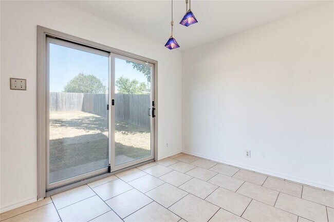 Building Photo - 17924 Narsitin Ln