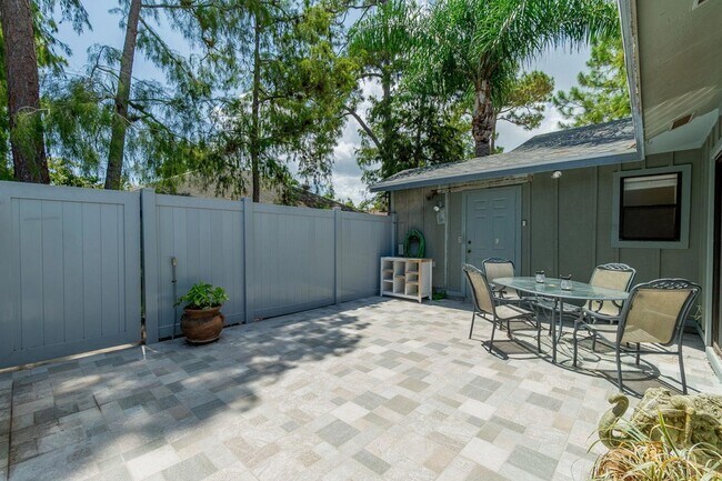 Building Photo - 1073 Goldenrod Rd