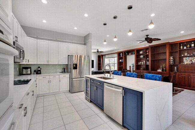 Building Photo - 19084 Skyridge Cir