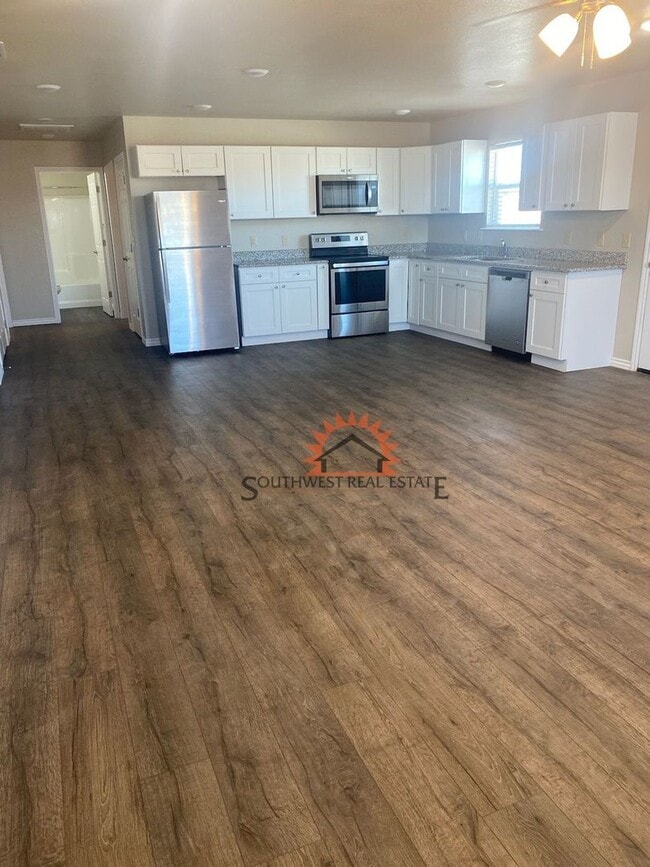 Building Photo - 1316 Mission Dr