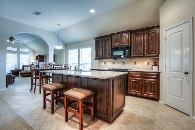 Building Photo - 27535 Gatlin Ln