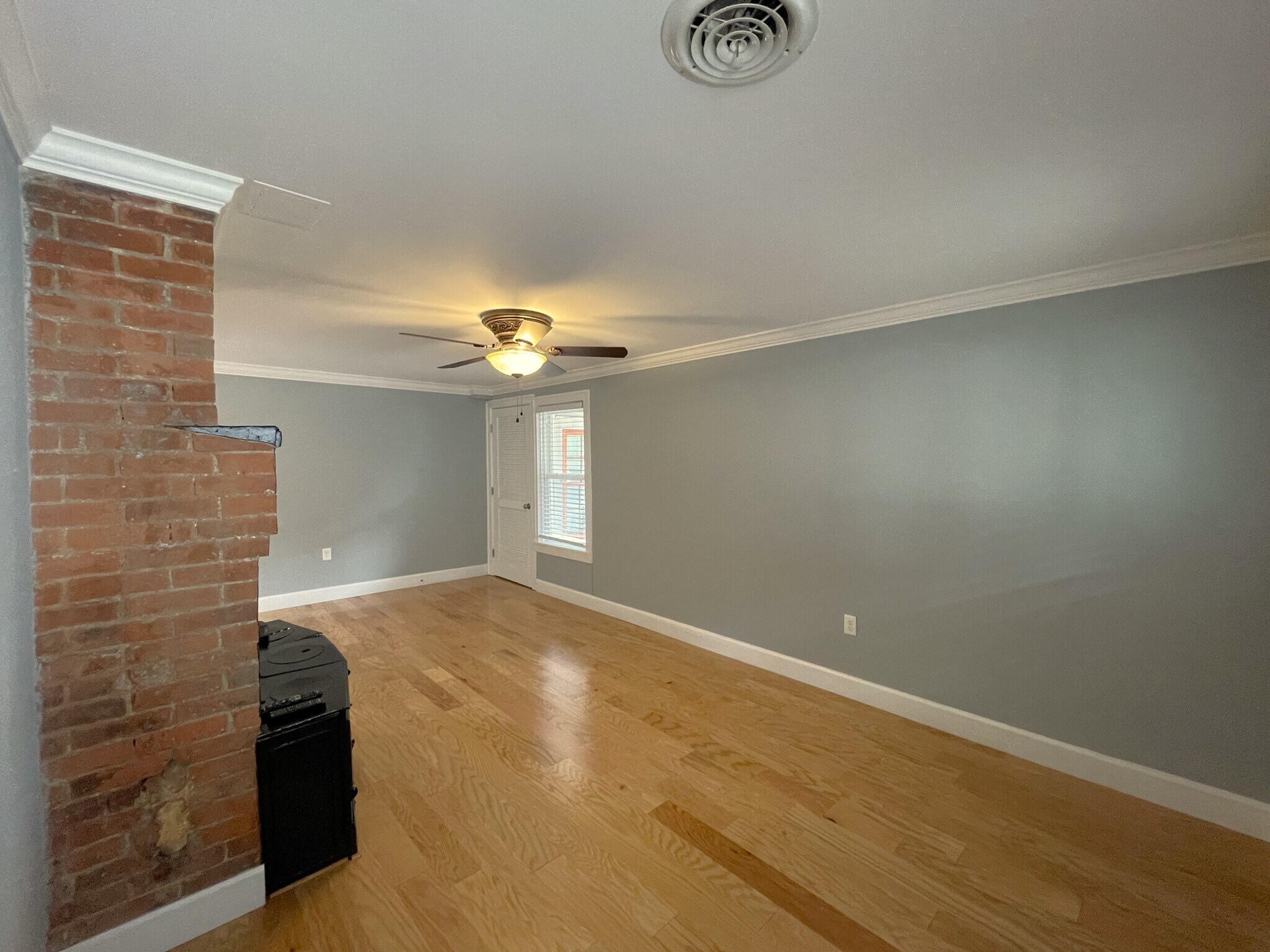 Living Room - 209 College Ave