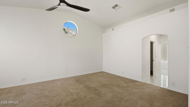 Building Photo - 8638 E Dahlia Dr