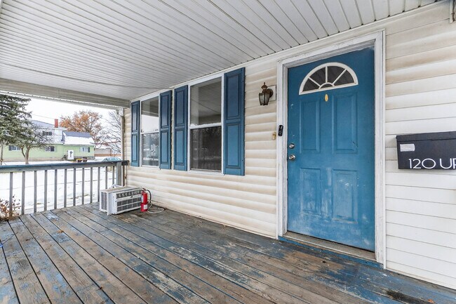 Building Photo - 120 S Main St