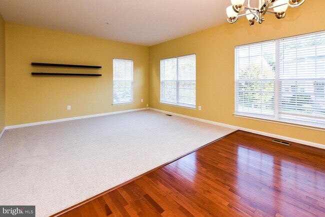 Building Photo - 1551 Falling Brook Ct
