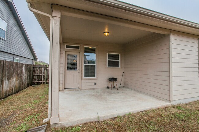 Building Photo - 5946 Pearl Pass