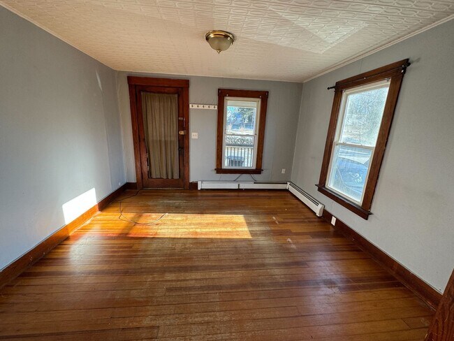 Building Photo - 64 Summer St