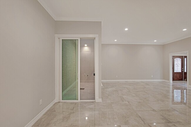 Building Photo - 15070 Kimberley Ct