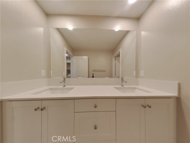 Building Photo - 31739 Willowood Way