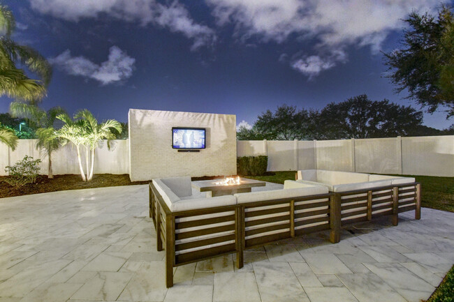 Building Photo - 6298 Sand Hills Cir