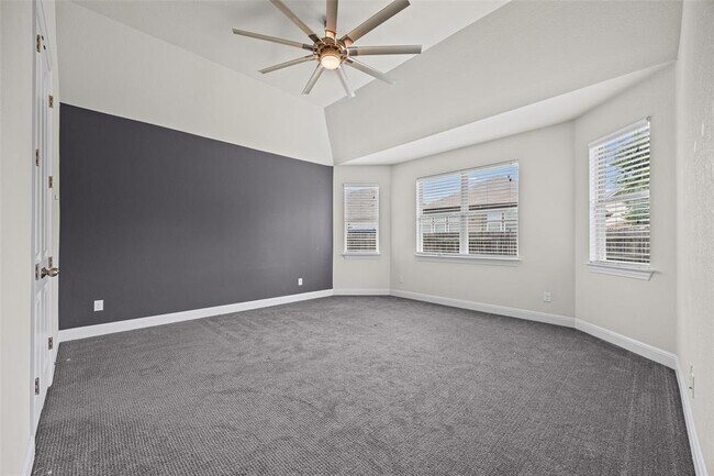 Building Photo - 253 Joseph Dr