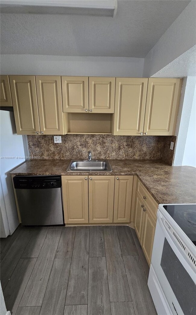 Building Photo - 11110 SW 196th St