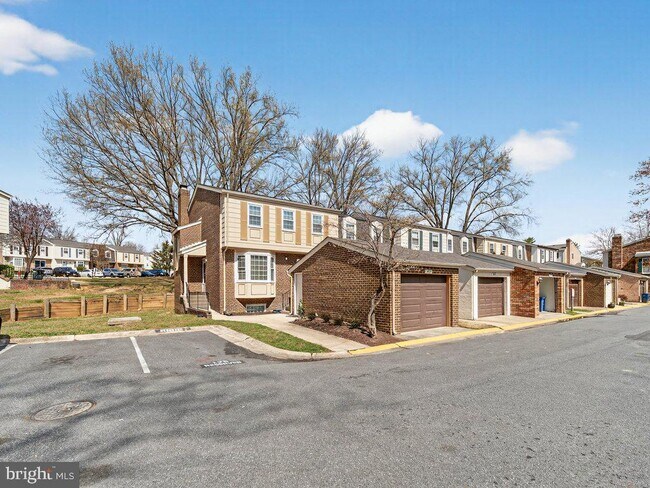 Building Photo - 3827 Gawayne Terrace