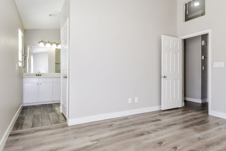 Building Photo - 3917 Herblinda Ln