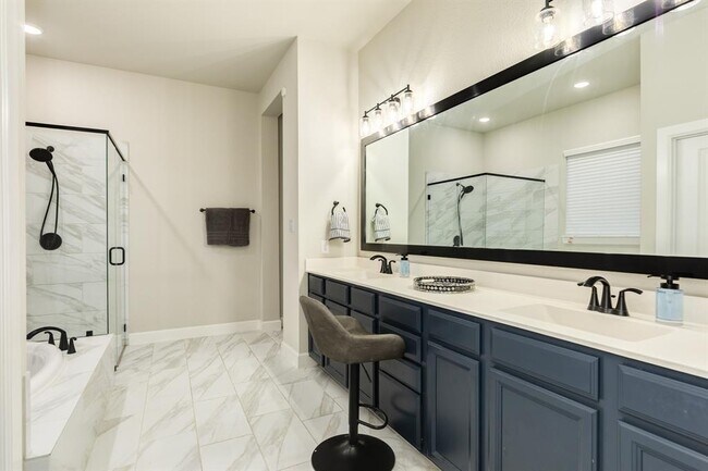 Building Photo - 9806 Starry Night Ln