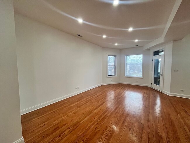 Building Photo - 5172 S Michigan Ave