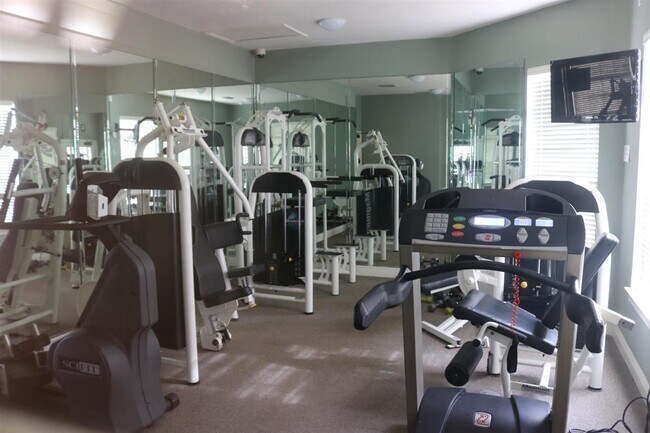 Building Photo - 410 S Villa San Marco Dr