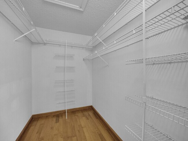 Building Photo - 1744 Shoreside Cir