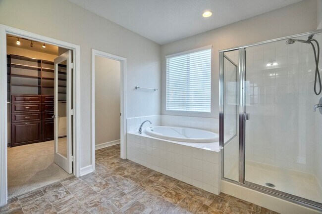 Building Photo - 4Bed/3Bath Carlsbad Home with Office  & Lo...