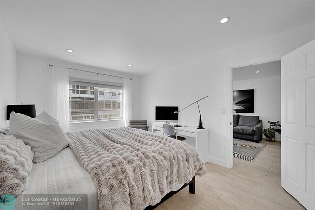 Building Photo - 1461 S Ocean Blvd