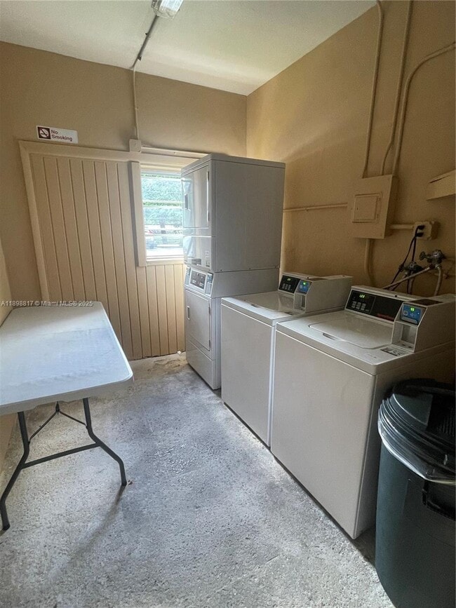 Building Photo - 5330 SW 77th Ct
