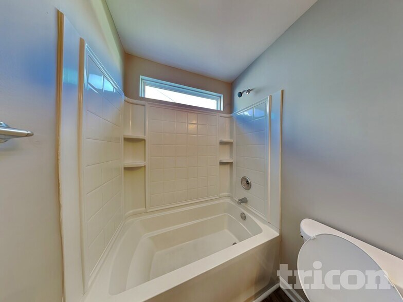 Building Photo - 510 Rook Rd