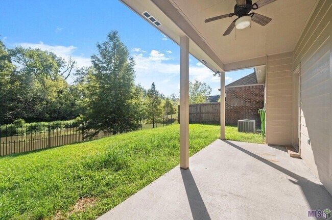 Building Photo - 7723 Ibiza Dr