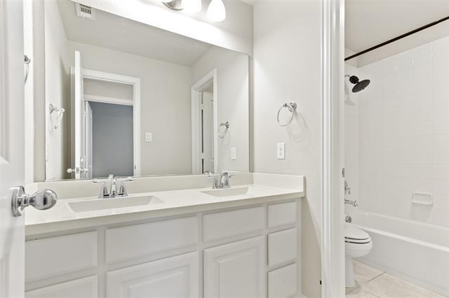 Building Photo - 713 Parkland Dr