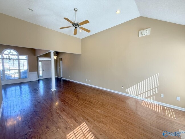 Building Photo - 176 Timber Oak Rd