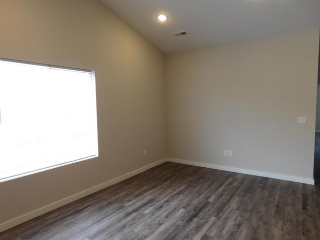 Building Photo - 12039 W Fontana St