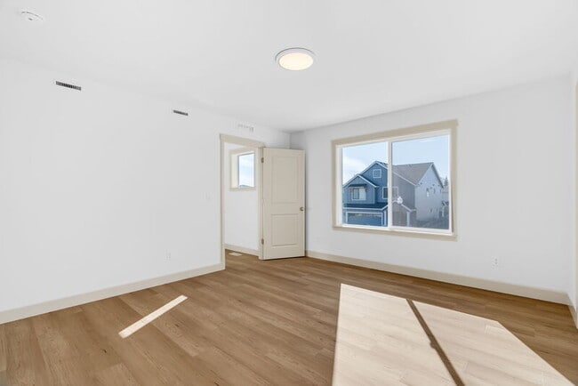 Building Photo - 2115 NW 17th Pl