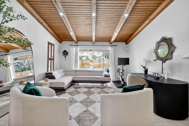 Building Photo - 11294 Pine Valley Dr