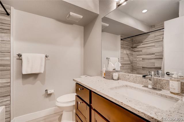 Building Photo - 2901 W 20th Ave