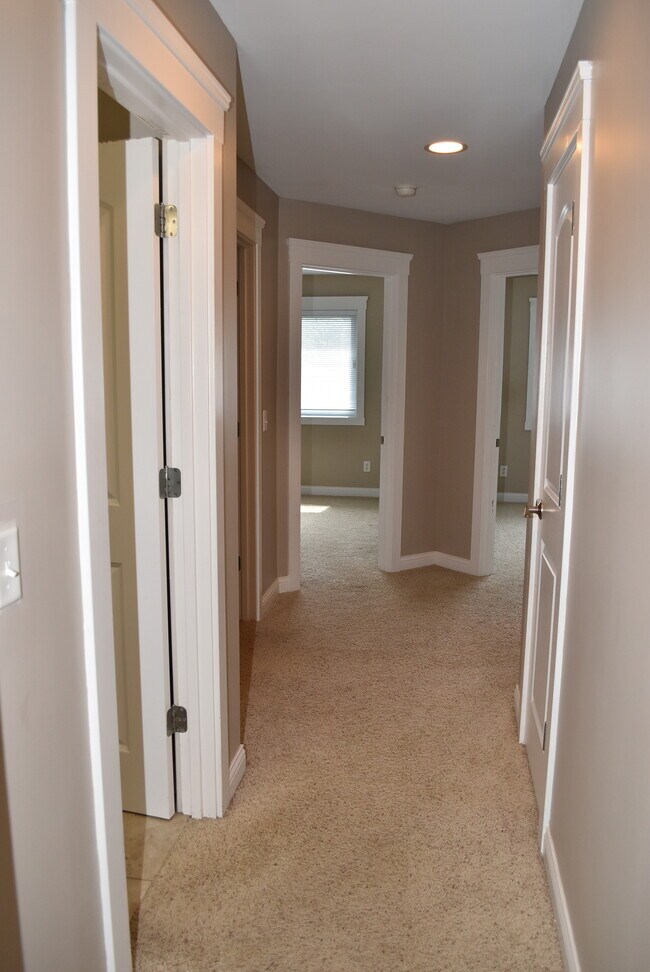 Building Photo - 2105 Herrick Ave