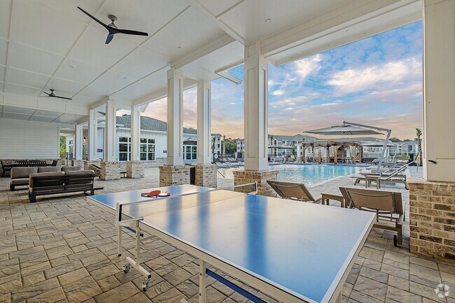 Building Photo - The Waverly at Winter Haven