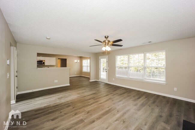 Building Photo - 11640 Registry Blvd