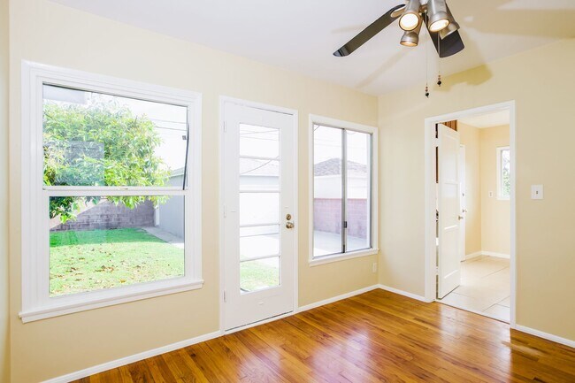 Building Photo - **LAKEWOOD HOME** THREE BEDROOMS-ONE BATH** $3950.00