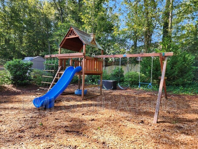 Building Photo - 40 Pheasant Dr SE