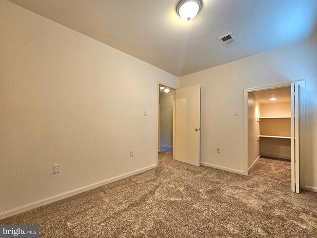 Building Photo - 4802 Treasure Ct