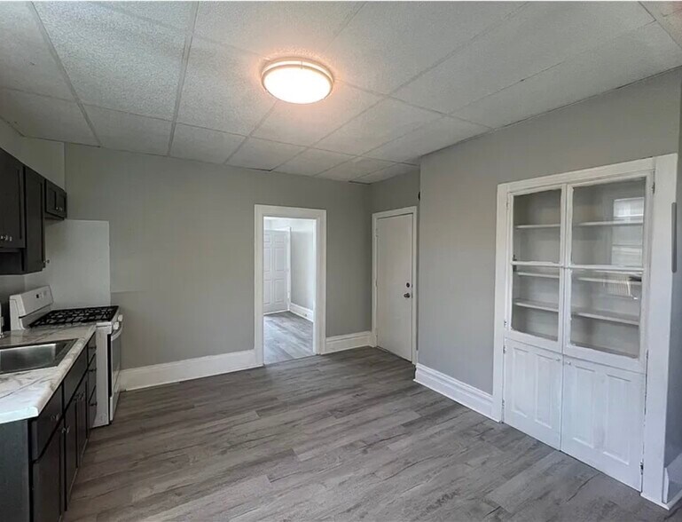 Building Photo - 1425 Methyl St