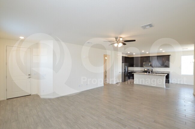 Building Photo - 753 W Nova Pl