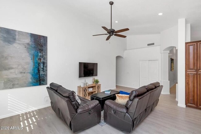 Building Photo - 5183 W Harrison St