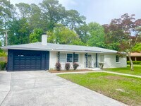 Building Photo - 326 Kensington Dr