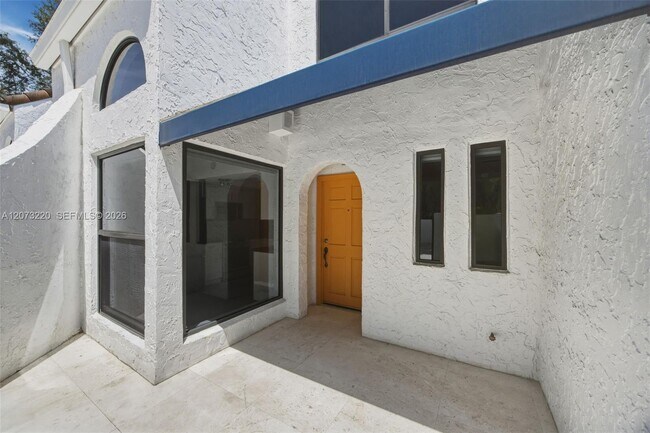 Building Photo - 3233 Mary St