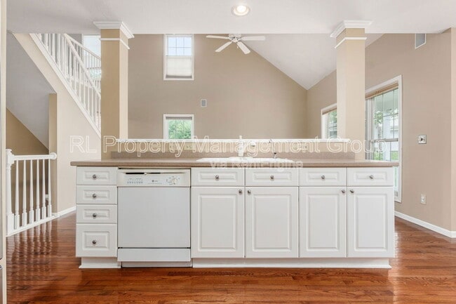 Building Photo - 484 Serenity Dr