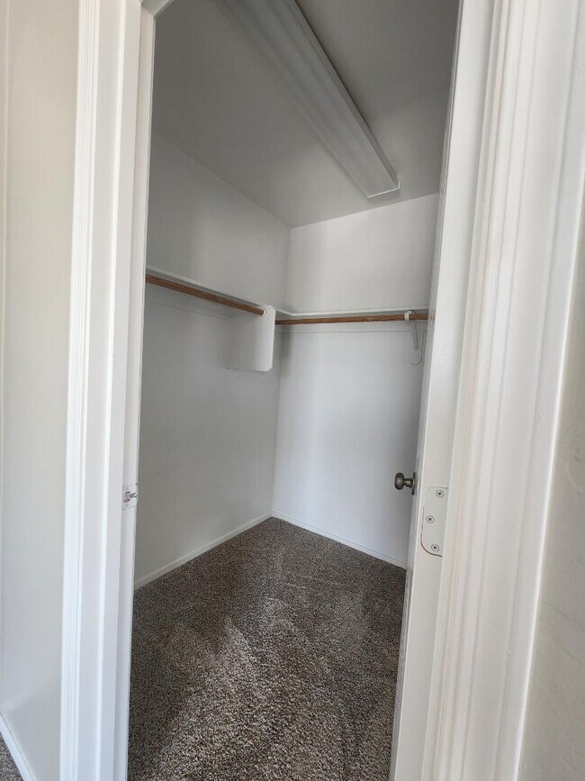 Building Photo - 10690 S Kush Canyon Ln