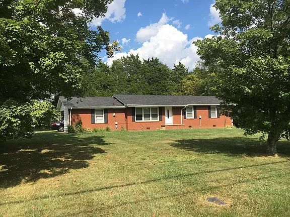 Primary Photo - 112 Watt Rd