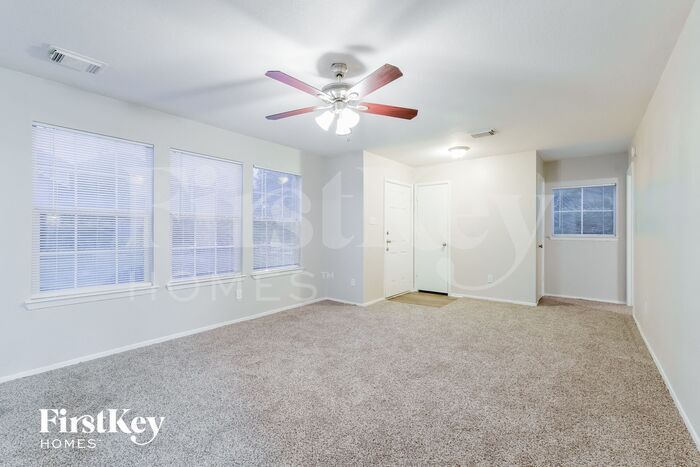 Building Photo - 6113 Elton Knolls St